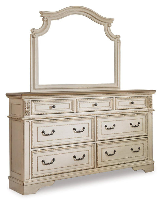 Realyn Bedroom Set